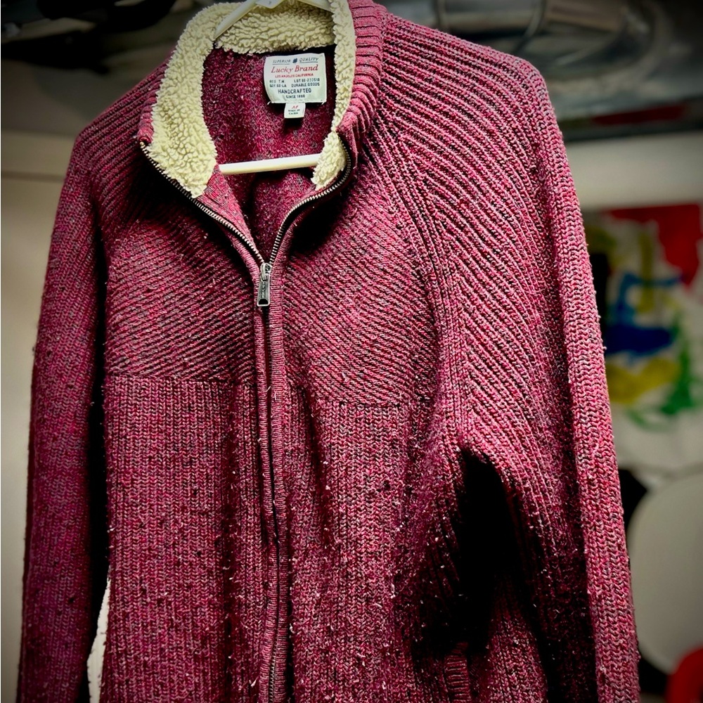 Men’s Lucky Brand medium zip up sweater w/ subtle mock fur neck for x-tra warmth